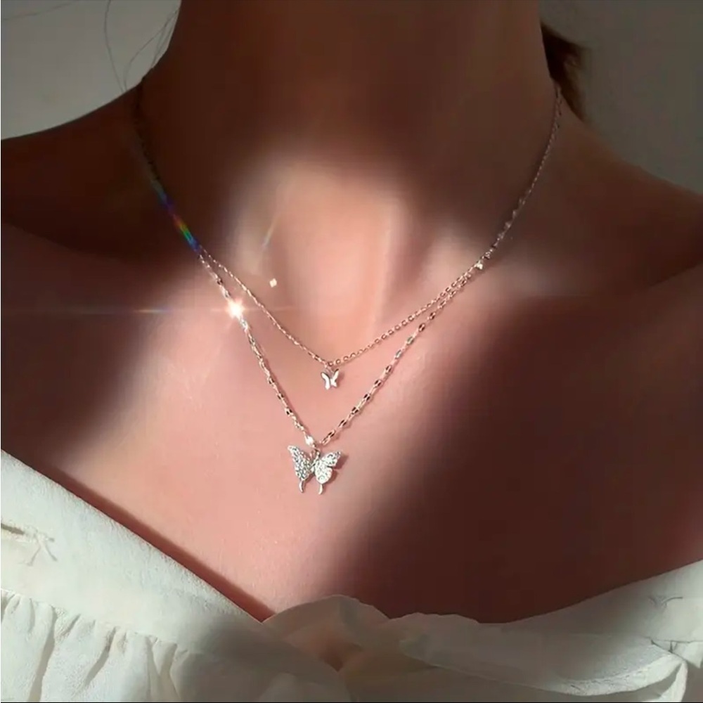 Dainty Silver Double Layer Butterfly Pendant Necklace Adjustable NWT